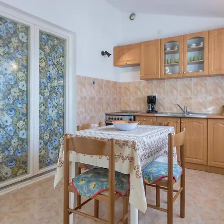 Apartment Milka 1767 Pjescana Uvala